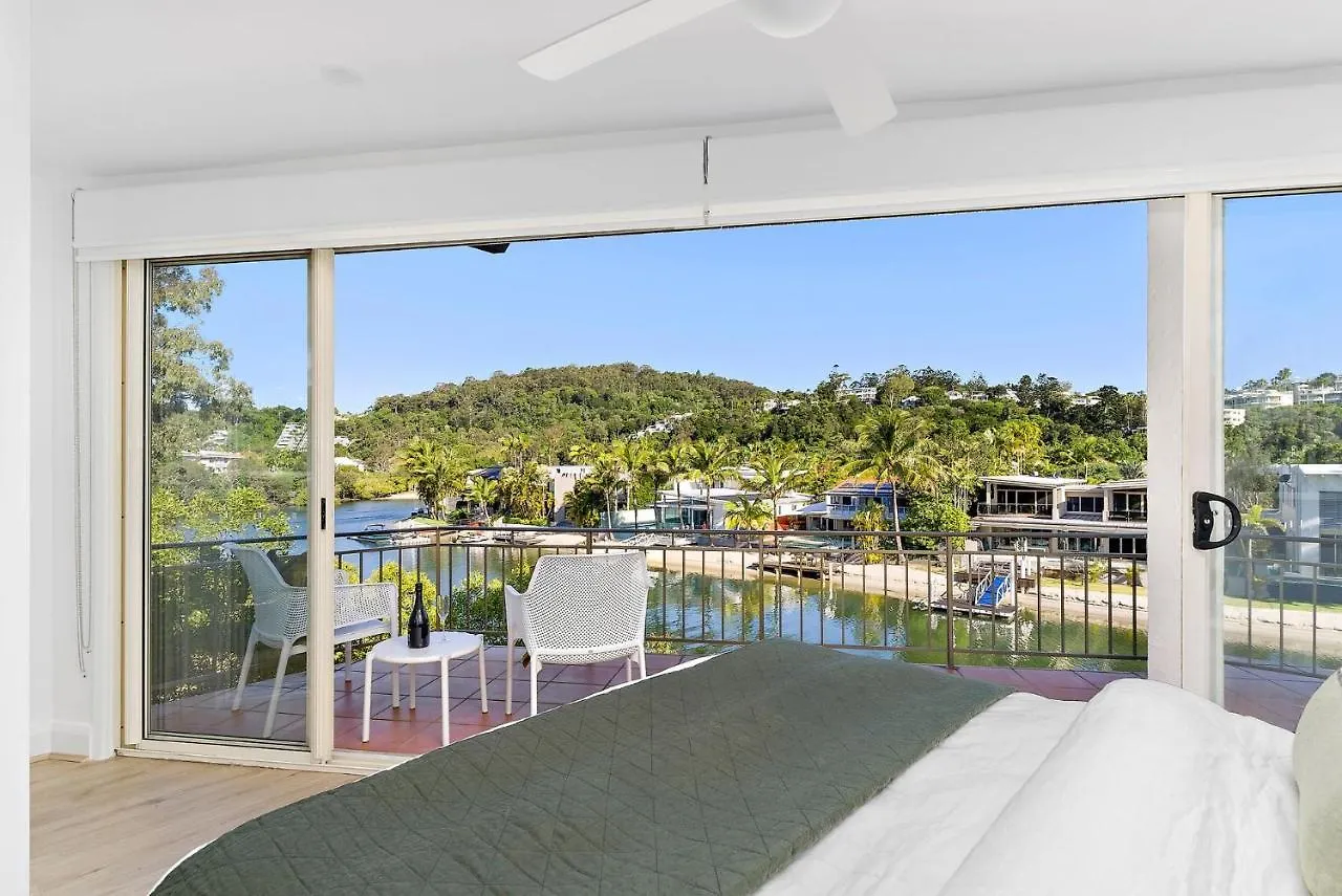 Riverfront 2 Bedroom Penthouse, Steps From Hastings Street - By Stay Noosa
