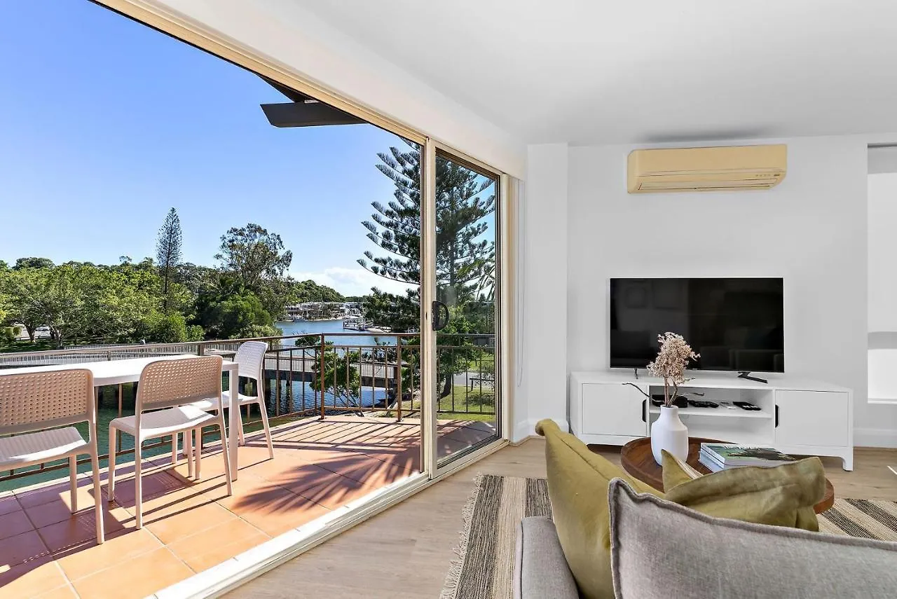 Riverfront 2 Bedroom Penthouse, Steps From Hastings Street - By Stay Noosa Apartment Noosa Heads