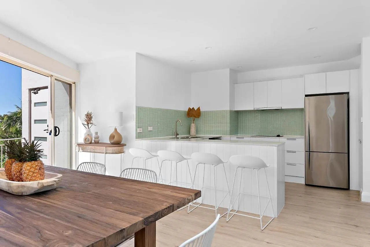 Riverfront 2 Bedroom Penthouse, Steps From Hastings Street - By Stay Noosa 0*, Noosa Heads Australia