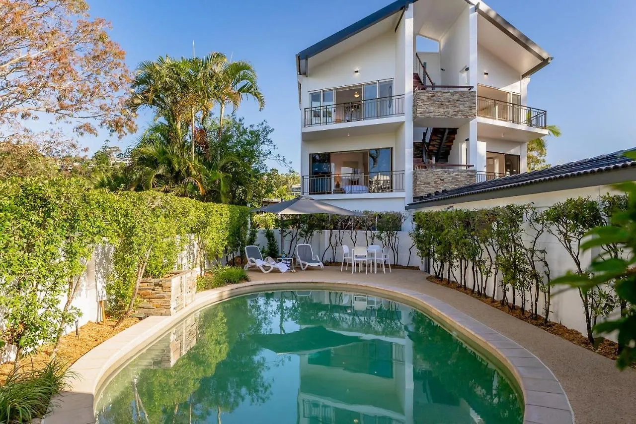Riverfront 2 Bedroom Penthouse, Steps From Hastings Street - By Stay Noosa Australia